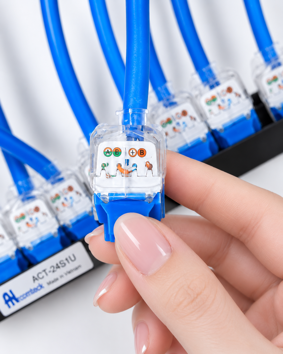 ổ cắm mạng RJ45  CAT6 UTP hiệu Ancomteck, mã  ACT-JK28-C6-US